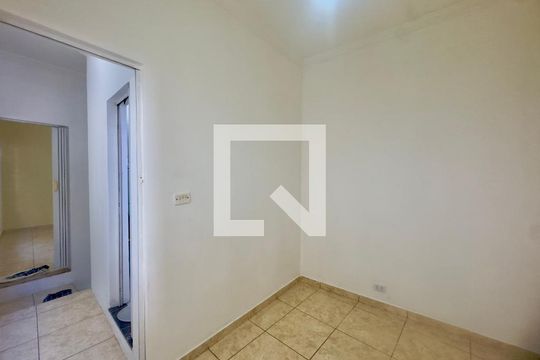 Quarto 2 de casa para alugar com 2 quartos, 43m² em Cidade Parque Alvorada, Guarulhos