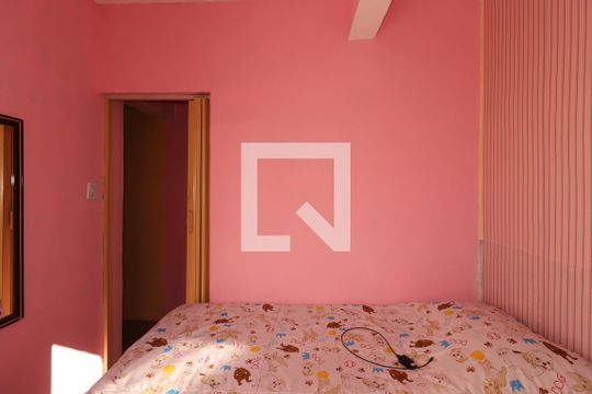 Quarto 1 da Casa 1 de casa à venda com 3 quartos, 225m² em Parque Itrapoã, Santo André