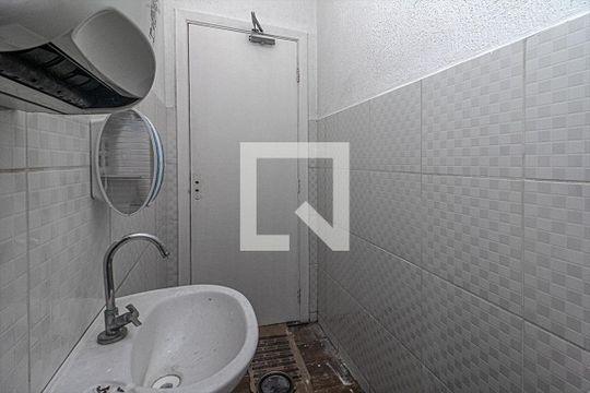 banheiro socia 2_4 de casa à venda com 10 quartos, 560m² em Vila das Merces, São Paulo
