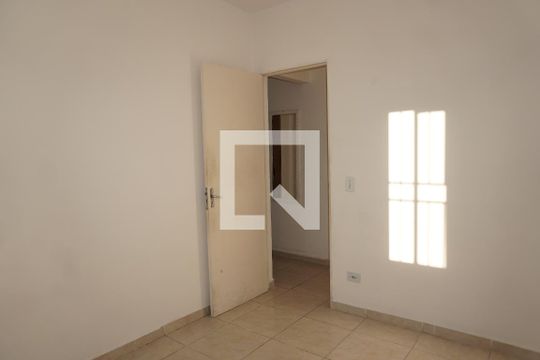 Quarto 1 de apartamento para alugar com 2 quartos, 53m² em Jardim Vitória, Embu das Artes