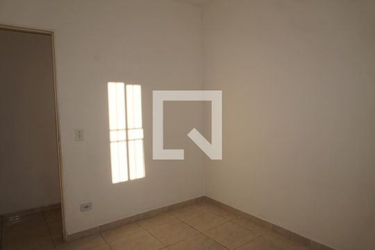 Quarto 1 de apartamento para alugar com 2 quartos, 53m² em Jardim Vitória, Embu das Artes