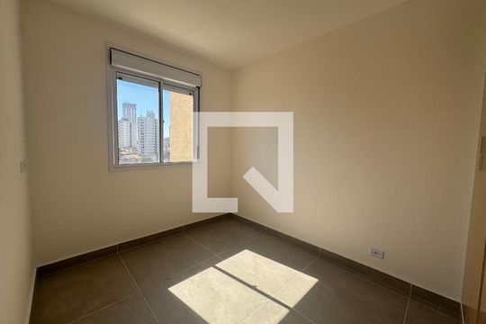 Quarto 1 de apartamento para alugar com 2 quartos, 42m² em Vila Osasco, Osasco