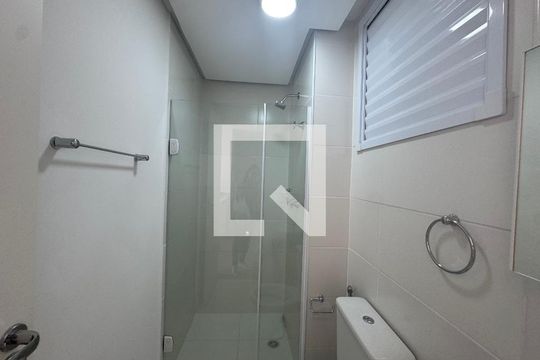 Banheiro de apartamento para alugar com 2 quartos, 42m² em Vila Osasco, Osasco