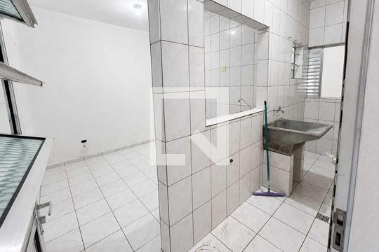 Casa para alugar com 1 quarto, 50m² em Jardim do Engenho, Cotia