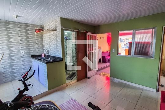 Casa à venda com 3 quartos, 130m² em Olaria, Rio de Janeiro
