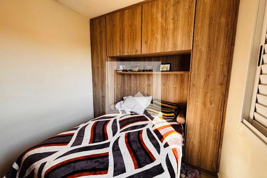 Quarto de apartamento para alugar com 2 quartos, 55m² em Conceicao, Osasco