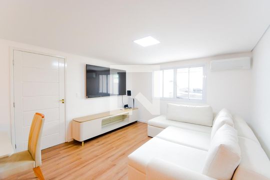Sala de casa de condomínio à venda com 3 quartos, 132m² em Vila Rosalia, Guarulhos