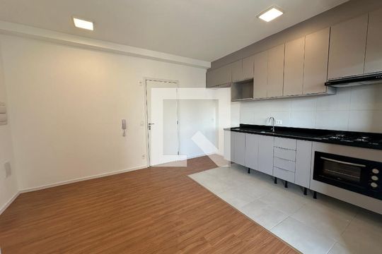 Sala de apartamento para alugar com 1 quarto, 48m² em Vila Pindorama, Barueri