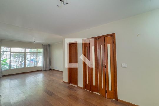 Sala de casa para alugar com 3 quartos, 233m² em Brooklin, São Paulo