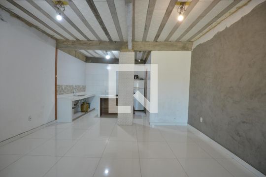 Casa à venda com 3 quartos, 70m² em Vila Valqueire, Rio de Janeiro