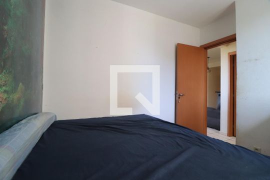 Quarto 1 de apartamento para alugar com 2 quartos, 55m² em Presidente Roosevelt, Uberlândia