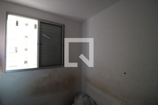 Quarto 2 de apartamento para alugar com 2 quartos, 55m² em Presidente Roosevelt, Uberlândia