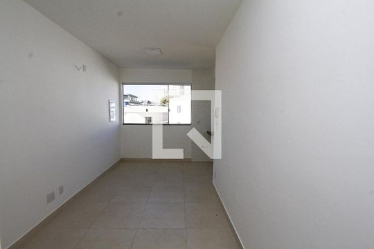 Sala de apartamento para alugar com 2 quartos, 45m² em Parque Pedro Ii, Belo Horizonte