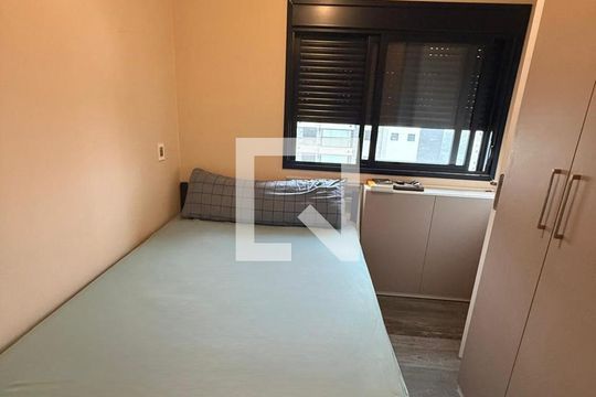 Quarto de apartamento para alugar com 1 quarto, 40m² em Continental, Osasco