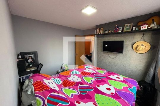 Quarto 2 de apartamento para alugar com 2 quartos, 49m² em Cecília, Viamão