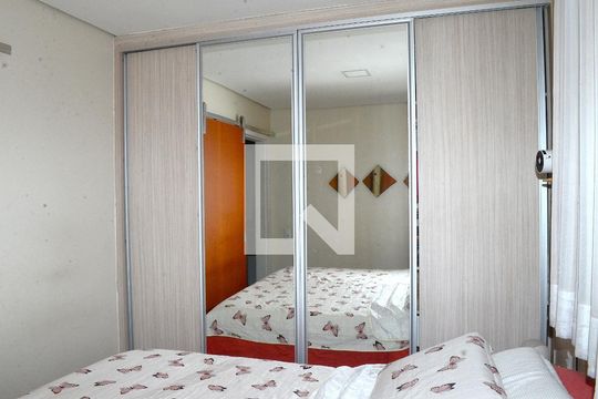 Quarto 1 - Armários de apartamento para alugar com 3 quartos, 60m² em Acaiaca, Belo Horizonte
