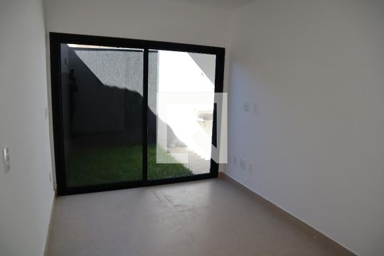 QUARTO 1 de casa à venda com 4 quartos, 250m² em Vargem Pequena, Rio de Janeiro