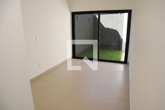 QUARTO 1 de casa à venda com 4 quartos, 250m² em Vargem Pequena, Rio de Janeiro