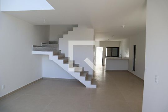 SALA de casa à venda com 4 quartos, 250m² em Vargem Pequena, Rio de Janeiro