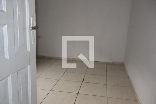 Quarto 2 de casa para alugar com 2 quartos, 80m² em Vila Bela, São Paulo