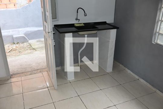 Cozinha de casa para alugar com 2 quartos, 80m² em Vila Bela, São Paulo
