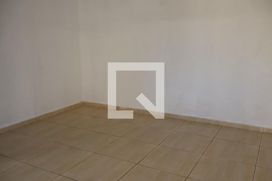 Quarto 1 de casa para alugar com 2 quartos, 80m² em Vila Bela, São Paulo