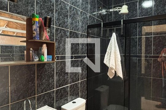 Casa 2 - Banheiro de casa à venda com 3 quartos, 240m² em Parque Oratório, Santo André