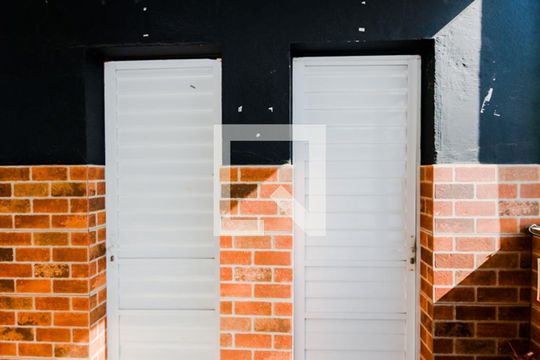 Banheiro Social 1 de casa para alugar com 1 quarto, 120m² em Jardim Pinhal, Guarulhos