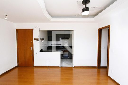 Sala de apartamento para alugar com 3 quartos, 79m² em Alto Caiçaras, Belo Horizonte