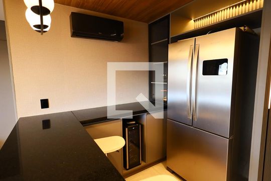 Cozinha e Área de Serviço de apartamento para alugar com 1 quarto, 54m² em Centro, Osasco