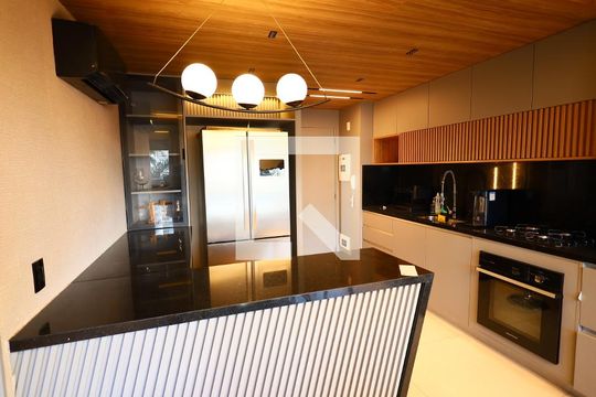 Cozinha e Área de Serviço de apartamento para alugar com 1 quarto, 54m² em Centro, Osasco