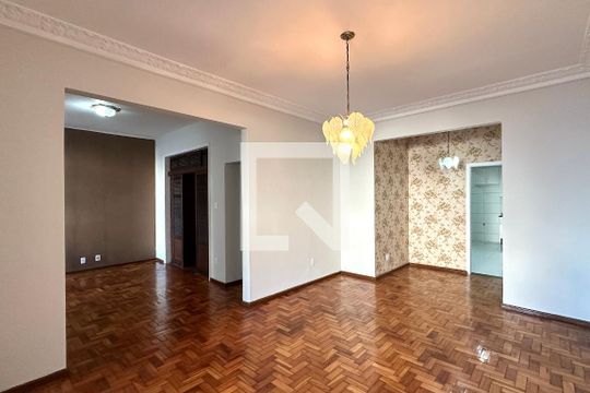 Apartamento para alugar com 2 quartos, 110m² em Copacabana, Rio de Janeiro