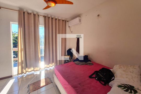 Quarto 1 de casa para alugar com 2 quartos, 60m² em Engenho do Mato, Niterói