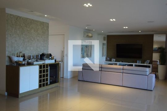 Apartamento à venda com 3 quartos, 256m² em Barra da Tijuca, Rio de Janeiro