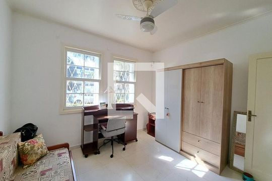 Quarto 2 de apartamento para alugar com 2 quartos, 60m² em Santana, Porto Alegre