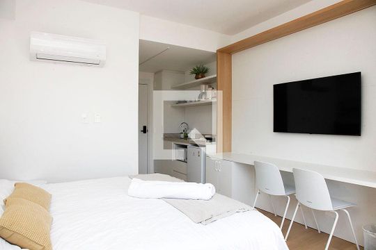Studio - Sala / Quarto de kitnet/studio para alugar com 1 quarto, 24m² em Boa Vista, Porto Alegre