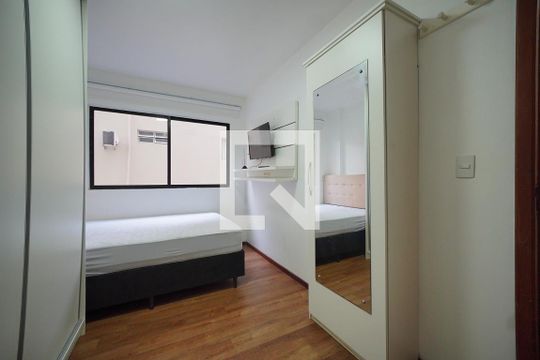 Quarto de apartamento para alugar com 1 quarto, 40m² em Balneario, Florianópolis