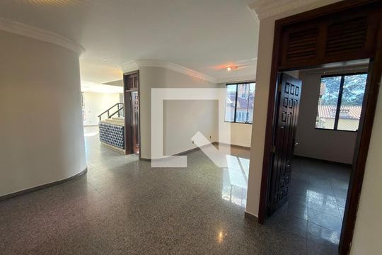 Hall inferior de casa para alugar com 10 quartos, 5000m² em Águas Claras, Brasília