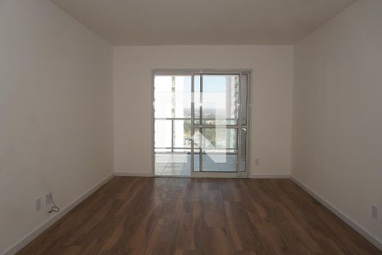Sala de apartamento para alugar com 4 quartos, 130m² em Jardim Branca Flor, Embu das Artes