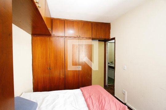 Quarto 1 de apartamento à venda com 2 quartos, 53m² em Carlos Prates, Belo Horizonte