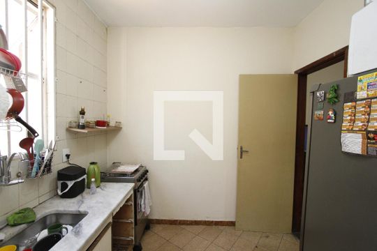 Cozinha de apartamento à venda com 2 quartos, 53m² em Carlos Prates, Belo Horizonte