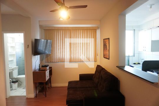 Sala de apartamento para alugar com 2 quartos, 50m² em Jardim Brasil, São Carlos