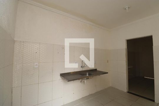 Cozinha  de apartamento para alugar com 3 quartos, 80m² em Praia do Flamengo, Salvador
