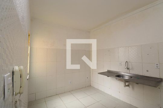 Cozinha de apartamento para alugar com 3 quartos, 80m² em Praia do Flamengo, Salvador