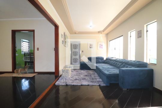 Sala de casa à venda com 3 quartos, 275m² em Jardim das Maravilhas, Santo André