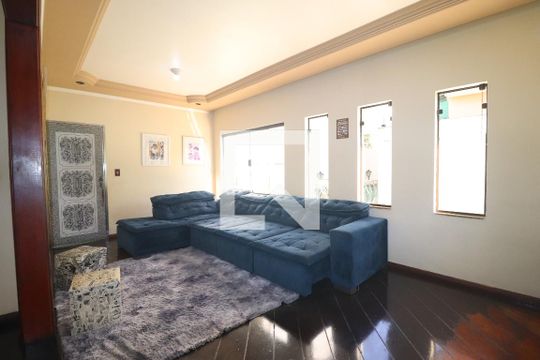 Sala de casa à venda com 3 quartos, 275m² em Jardim das Maravilhas, Santo André