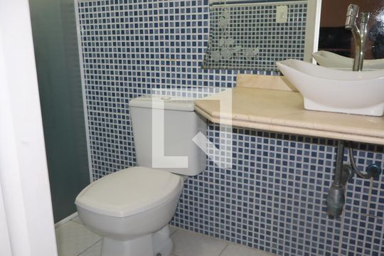 Banheiro suíte de casa para alugar com 3 quartos, 210m² em Vila Rica, São Paulo