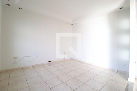 Sala de casa para alugar com 4 quartos, 200m² em Jardim Patricia, Uberlândia
