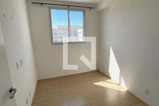 Quarto de apartamento para alugar com 2 quartos, 37m² em Cidade São Mateus, São Paulo