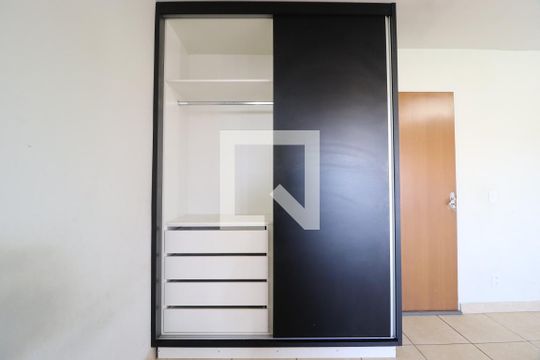 Sala/Quarto de apartamento para alugar com 1 quarto, 50m² em Jardim Patricia, Uberlândia